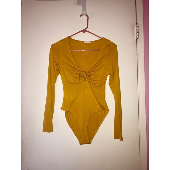 Cotton On Tops - YELLOW BODYSUIT 💘💕